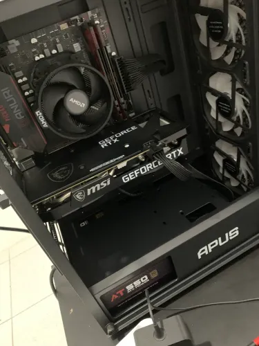 MSI RTX 3060 12GB GDDR6 - Ótima para 1080p e 1440p