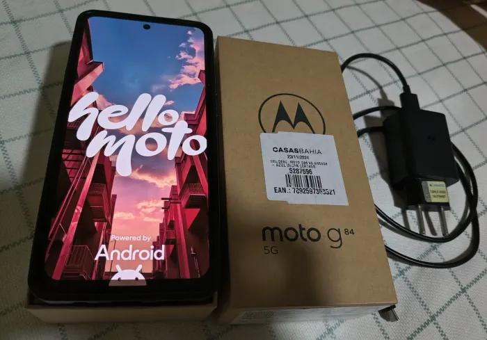 Motog84 ( 1.000 .00 )Samsung A11( 300 reais)