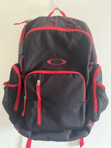 Mochila Oakley - Seminova