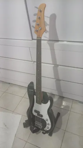Contrabaixo STRINBERG PBS-40 pouco tempo de uso e em plenas condições!