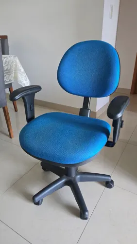 Cadeira Giratória Escritório com Rodinhas