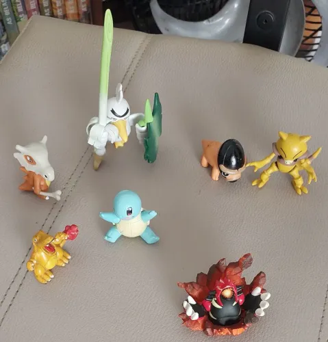 Bonecos originais Pokémon