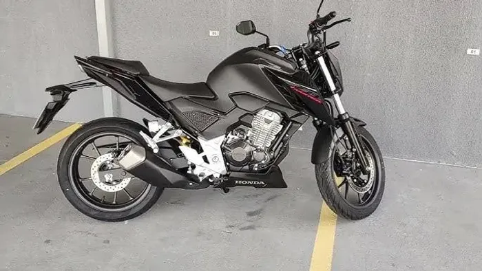 CB 300 F TWISTER