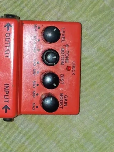MD-2 MEGA DISTORTION BOSS SEM 