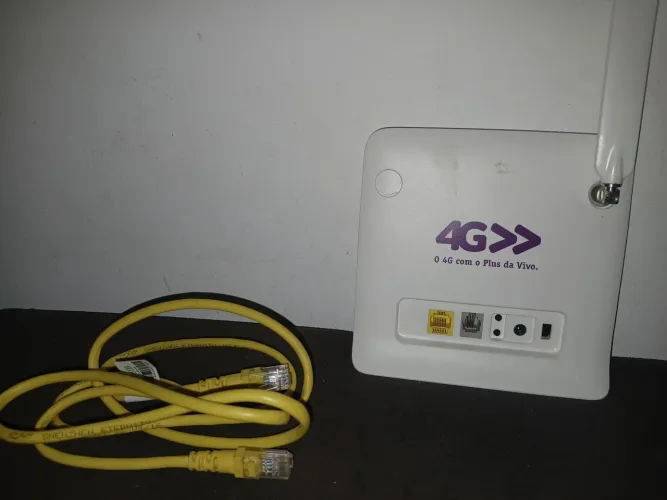 Modem Roteador 4G Vivo Wi-Fi + Cabo de Rede