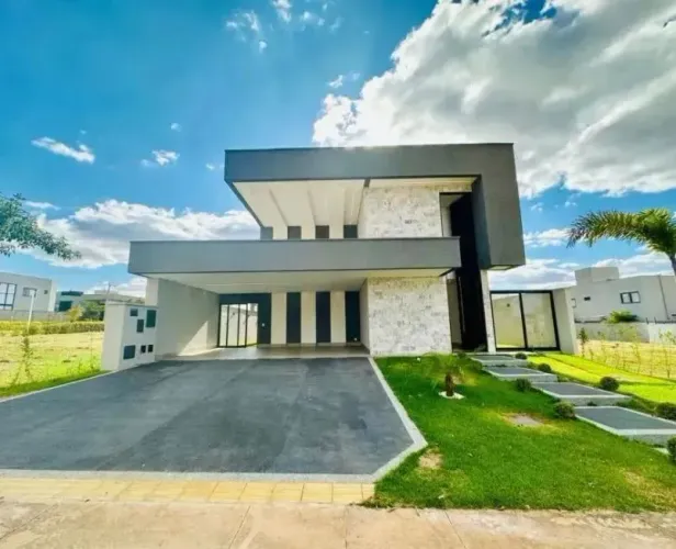 Casa em Condomínio Residencial - 4 Quartos em Parqville Pinheiros, Aparecida de Goiânia