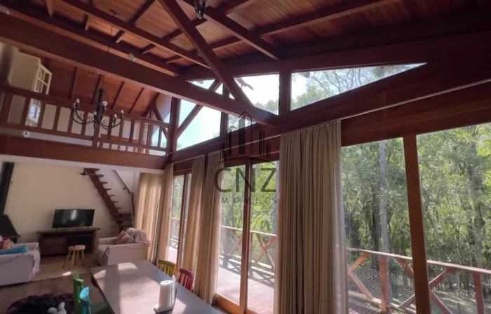 Sitio de Luxo à Venda em Águas Mornas-SC 3 Quartos, 1 Suíte, 2 Salas, 3 Banheiros, 2 Vagas