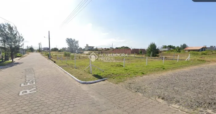Terreno plano no Balneário Gaivota apenas 600 m do mar