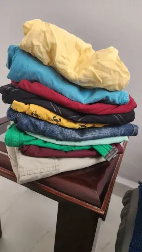 Bermudas n42 usada bem conservada