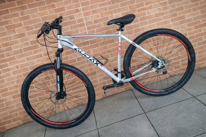 VENDE-SE Bicicleta Audax ADX 200