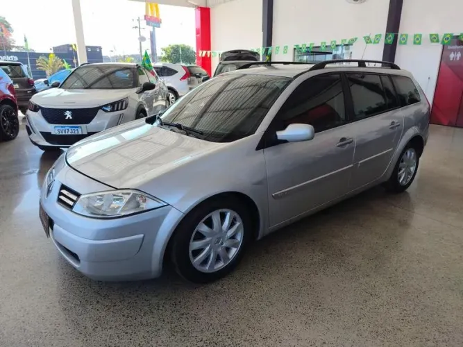 Renault Megane Grand Tour Dynam. Hi-flex 1.6 16V 2011