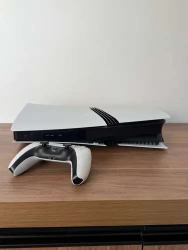 PS5 Pro 2TB - Completo, com caixa e controle original