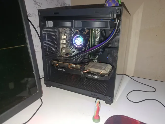 Pc gamer vídeo entregado Vega 7