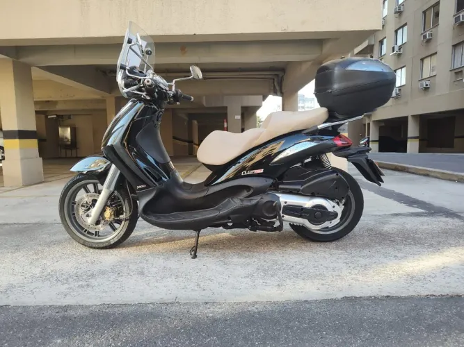 Piaggio beverly 500 muito bem cuidada.