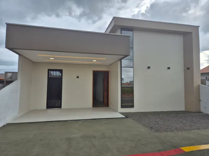 Casa pronta pra financiar em condomínio (3 quartos sendo 1 suite master)1