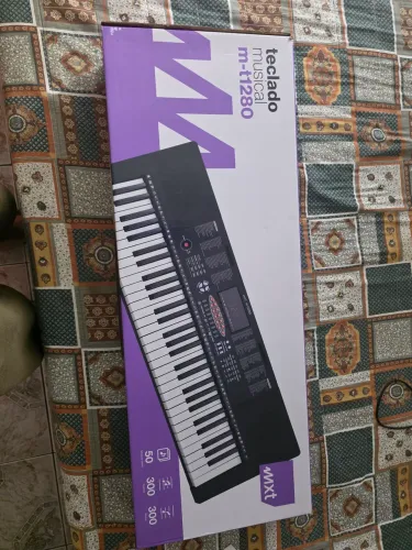 Teclado musical M-T1280