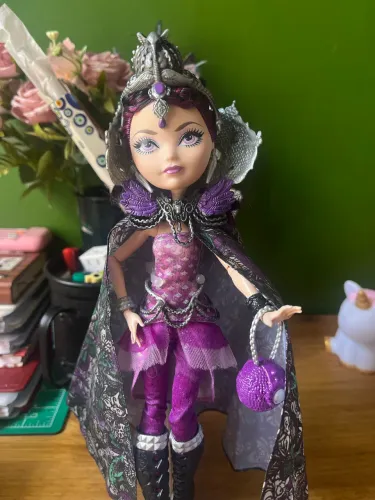 Raven Legacy Day - Ever after high
