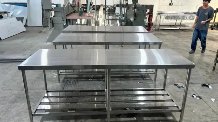 Mesa Inox Profissional 1,80m Apoio para Manipulação