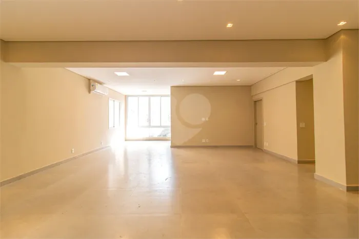 Apartamento à venda com 3 quartos, sendo 2 suítes, no condomínio Solar, São Paulo - SP