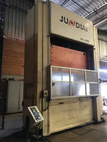 Prensa Mecânica Prensa Jundiaí HS2 300 F5 2B