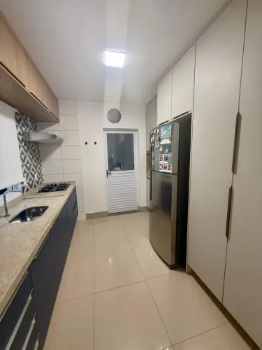 Casa no Parque Atalaia com 3 Quartos em Condomínio Fechado