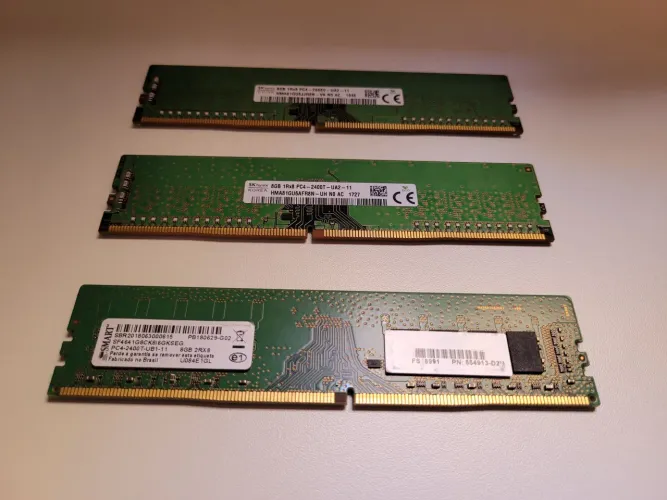 Memória DDR4 8GB (3 PENTES)