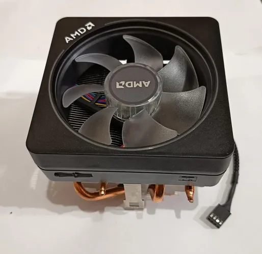 Cooler original AMD wraith Prism com RGB
