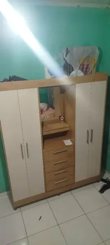Guarda roupa novo