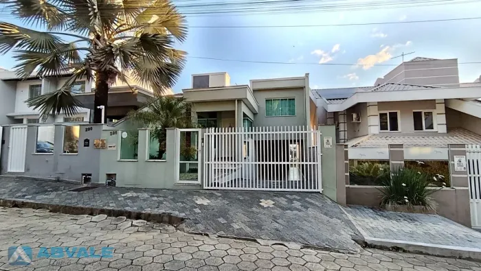 Blumenau - Casa Padrão - Velha