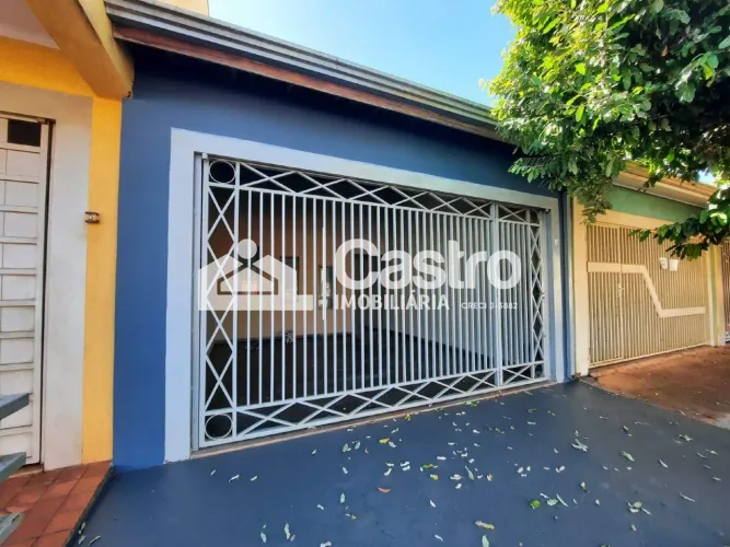 Casa com dois dormitorios no bairro Primeiro de Maio para locação