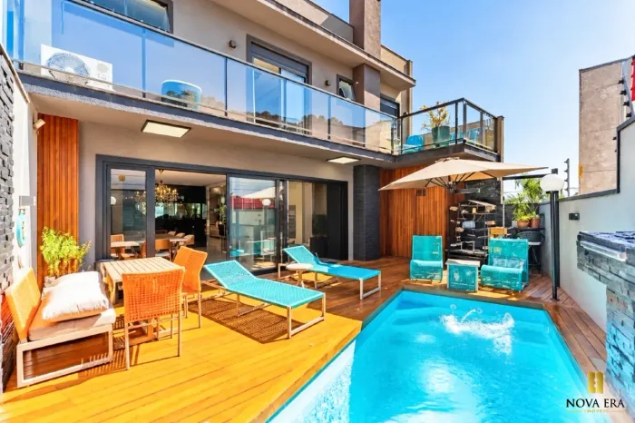 CASA MOBILIADA EM CONDOMÍNIO FECHADO COM 4 SUÍTES E PISCINA AQUECIDA | SANTA CÂNDIDA