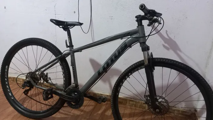 Vende-se  essa bicicleta  Lotus 