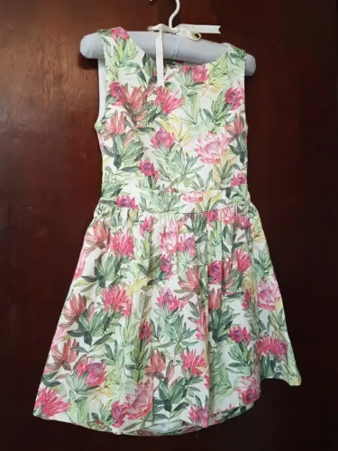 Vestido Zara Baby - tamanho 4 anos (cada)