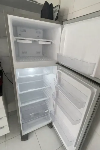 Geladeira Eletrolux 4 meses de uso