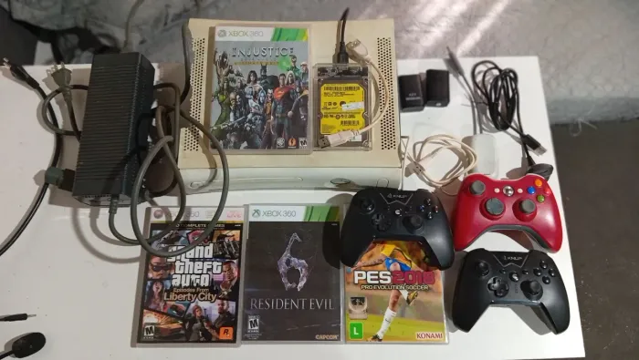 Xbox 360 fat Funcional leia a descrição
