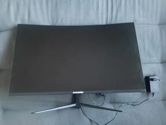 Monitor Concordia Gamer 27" curvo 240hz