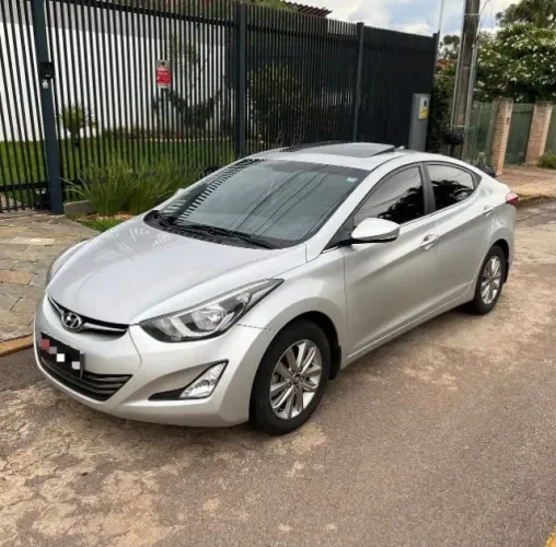 Hyundai Elantra GLS 2.0 16V Flex Aut. 2015