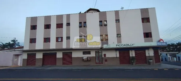 Apartamento com 3 dormitórios para alugar, 80 m² por R$ 1.806,53/mês - Santa Maria - Ubera