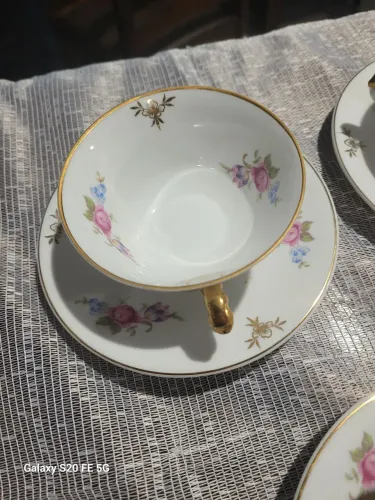 Vende-se Jogo de Porcelana Mauá, 9 peças. 