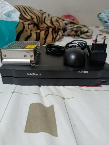 DVR INTELBRAS 8 CANAIS HD 1TB + FONTE PARA CÂMERAS 