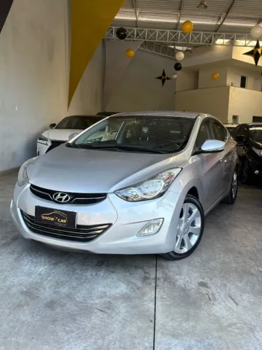 Hyundai Elantra GLS 1.8 16V Aut. 2012