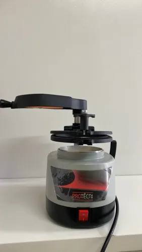 Plastificadora a Vácuo / Prensadora de Placas - Protécni
