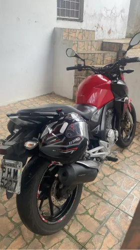 Cb twister 250 - vermelha