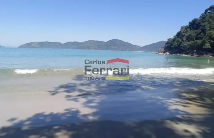 Pousada à venda na Praia Domingas Dias em Ubatuba com 6 quartos, 5 suítes e piscina