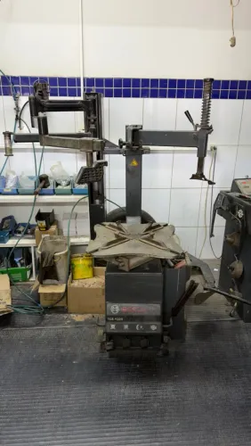 Desmontadora de pneus, máquina montar pneu