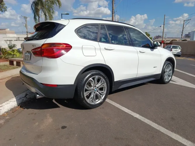 BMW X1 Sdrive 20I X-line 2.0 TB Active Flex 2018