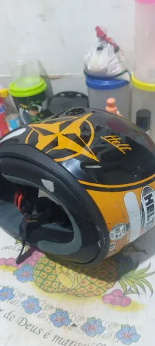 Capacete para motoqueiros, em ótimas condições 