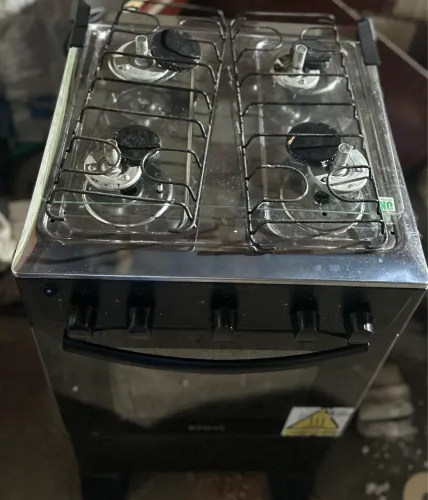 Vendo Fogão 4 bocas acendimento automático 