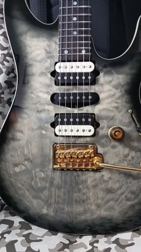 Ibanez AZ46 p1qm Premium