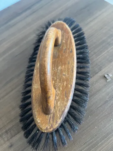 Escova para  sapato antigo